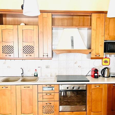 Neoclassical 2Bed In Kallimarmaro Atenas Exterior foto
