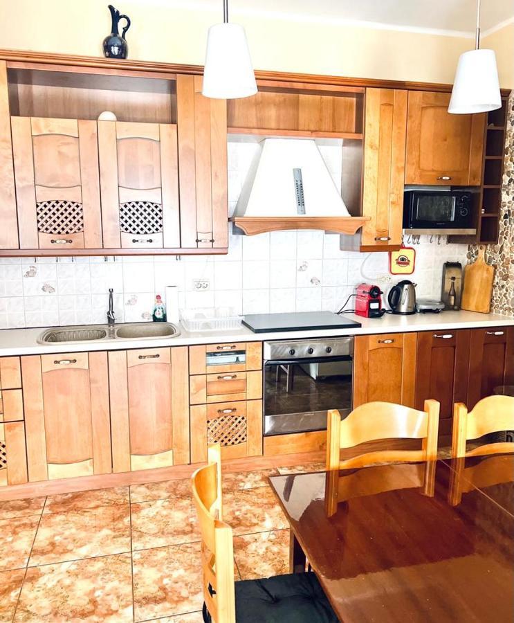Neoclassical 2Bed In Kallimarmaro Atenas Exterior foto