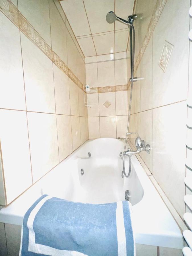 Neoclassical 2Bed In Kallimarmaro Atenas Exterior foto