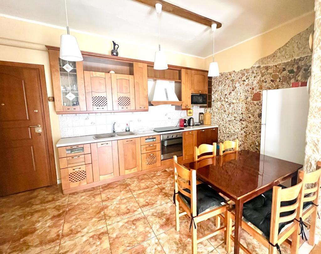 Neoclassical 2Bed In Kallimarmaro Atenas Exterior foto